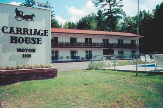 Carriage House Motor Inn レークプラシッド エクステリア 写真