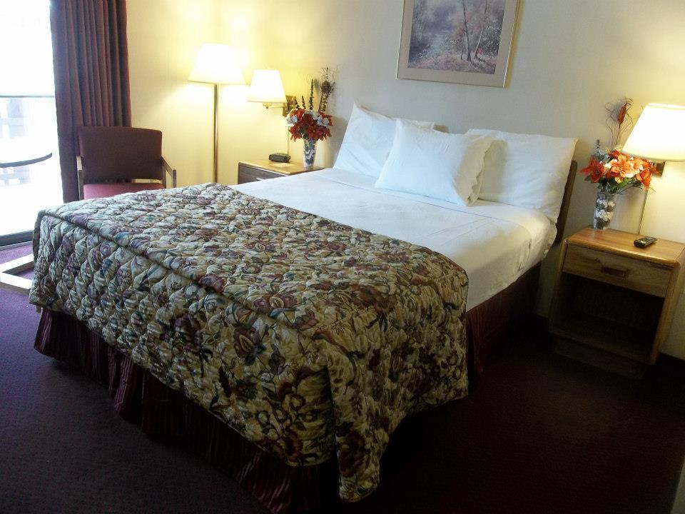Carriage House Motor Inn レークプラシッド エクステリア 写真